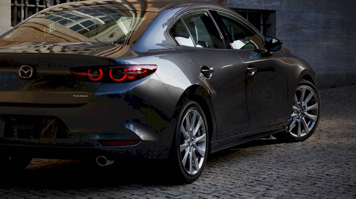 mazda3sedangaler-39a4e11c24849419ae6606ce534b5308.jpg
