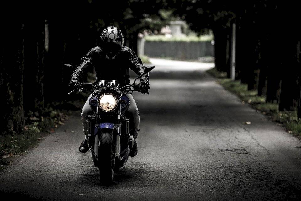 motomotocicletac-e83eac89926b4ad256a911c02d0e651d.jpg