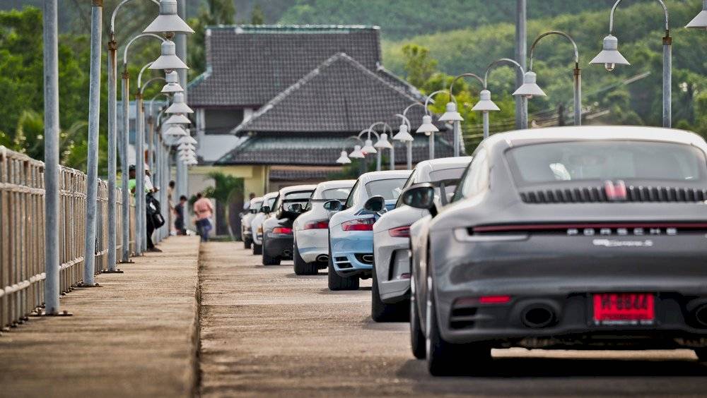 porsche911carrer-b445f31dab27bf57d2c52b512a03f5bf.jpg