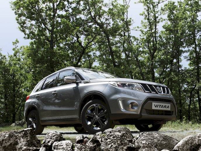 suzukivitara-8832ed55f541cf2dc922d1ea0a123410.jpg