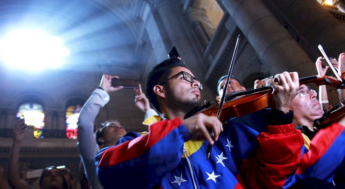 Músicos Orquesta Música para la Integración