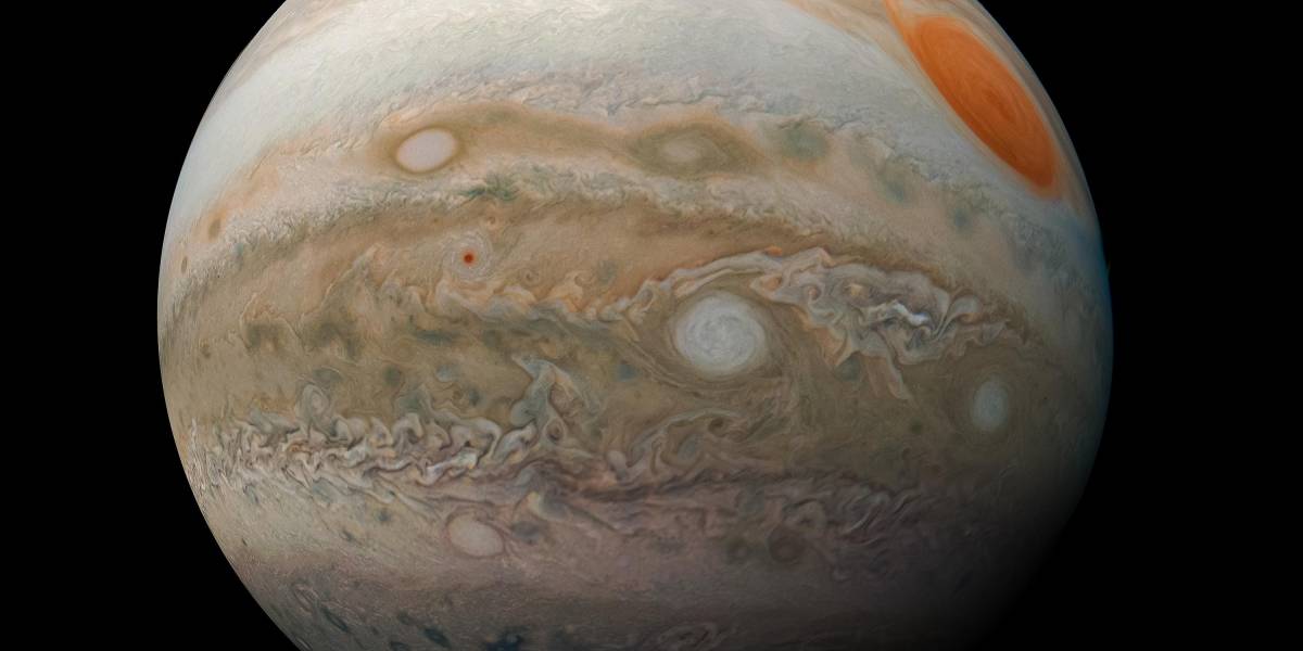 Júpiter: nuevas imágenes revelaron detalles del clima y manchas rojas del quinto planeta del Sistema Solar