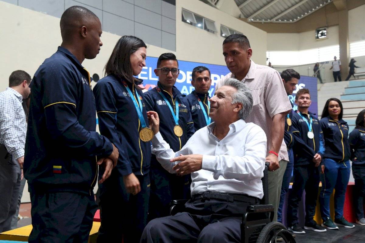 Gobierno Nacional entrega incentivos económicos a medallistas