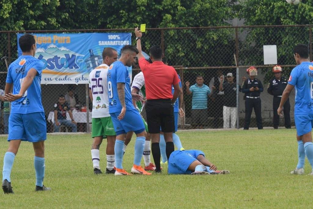 El árbitro protagonista del partido entre Sanarate y Antigua