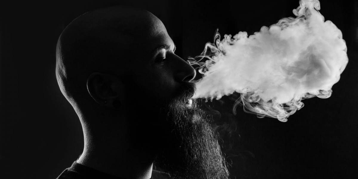 Vinculan grave y desconocida enfermedad pulmonar al vapeo