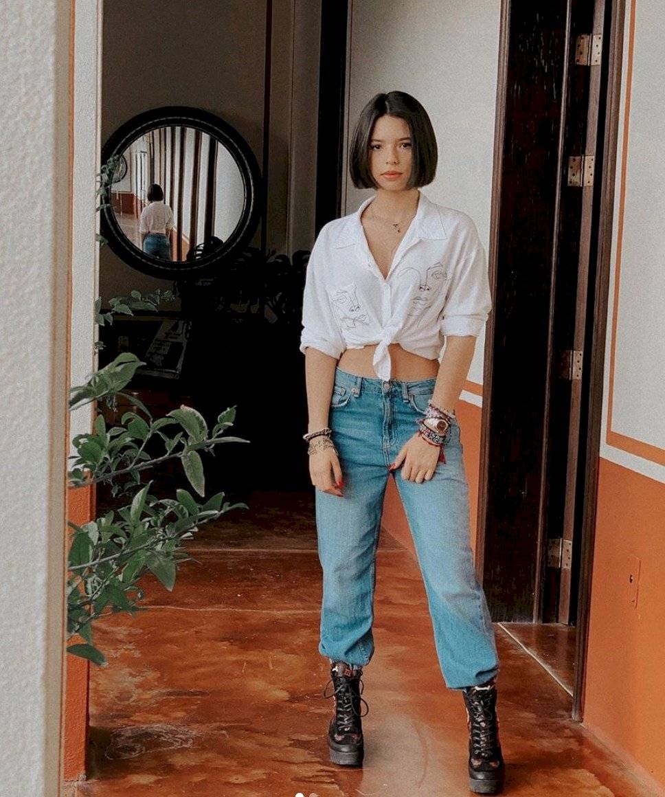 Ángela Aguilar