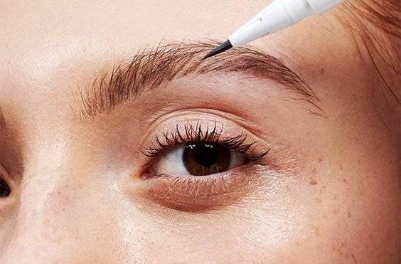 Delineado de cejas