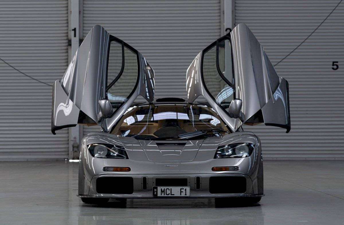 mclarenf1lmaucti-1fd3e8914d0ef6d2095a38c4345a4ca4.jpg