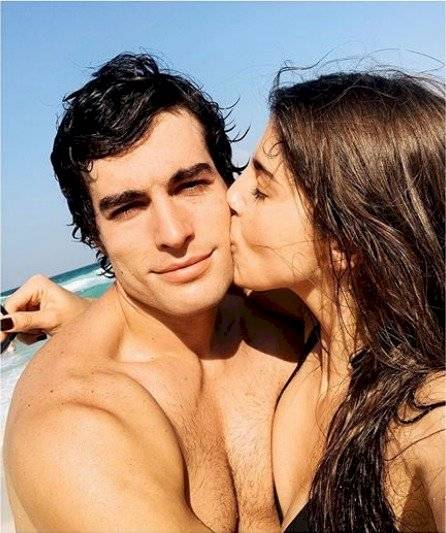 Danilo Carrera y Michelle Renaud