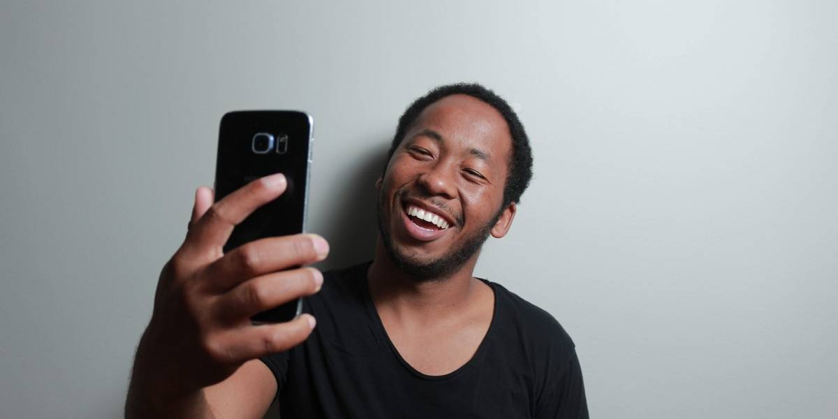 Tomarte tantas selfies podría estar dando una muy mala imagen de ti, según estudio