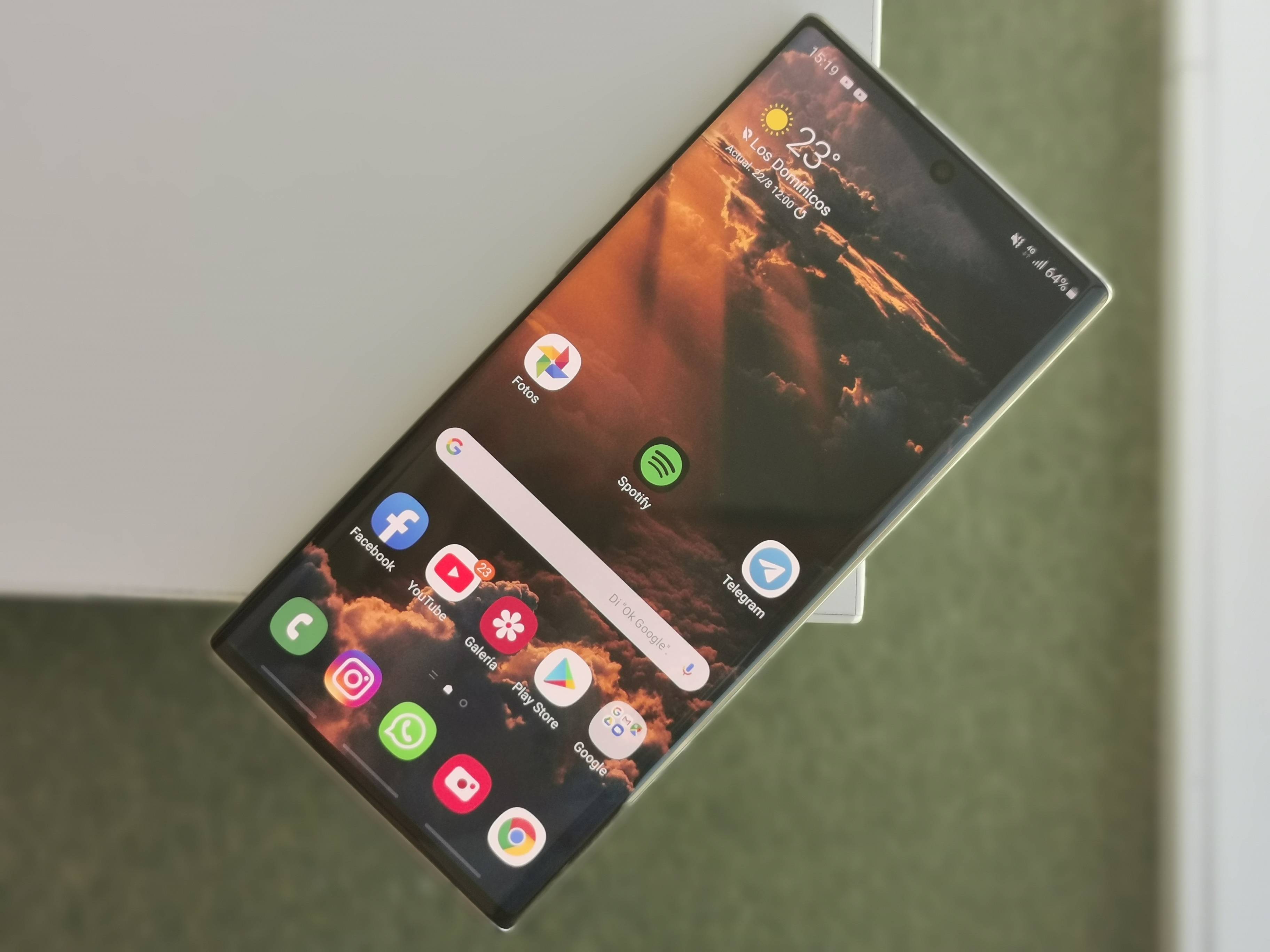 Un gama alta a todo color: Review del Samsung Galaxy Note 10+ [FW Labs]