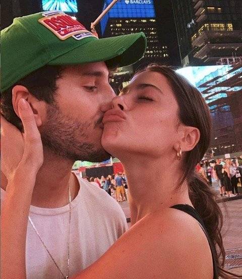 Sebastián Yatra y su novia