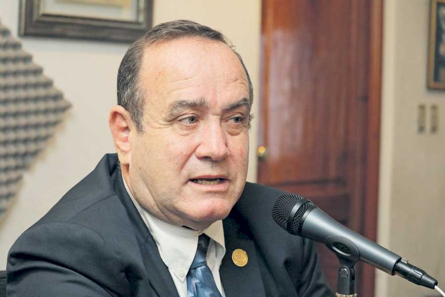 Entrevista a Alejandro Giammattei Falla