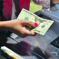 Estudiantes de la Inter recibirán hasta $2 mil en sus cuentas de banco