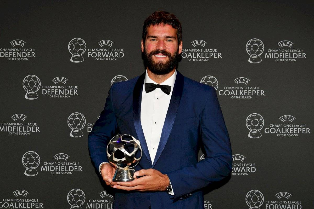 Allison Becker, mejor portero