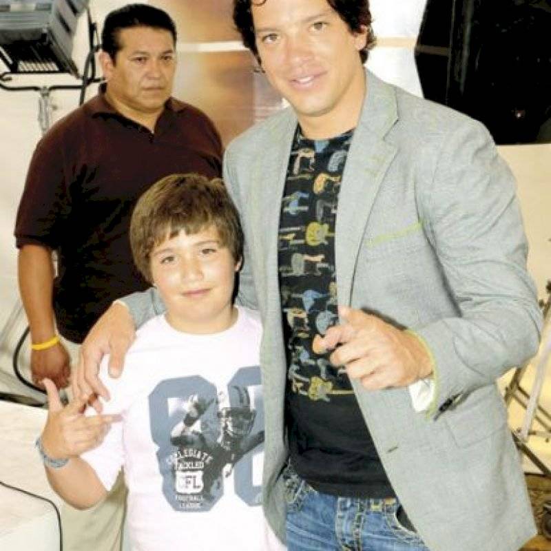 Yahir y su hijo Tristan