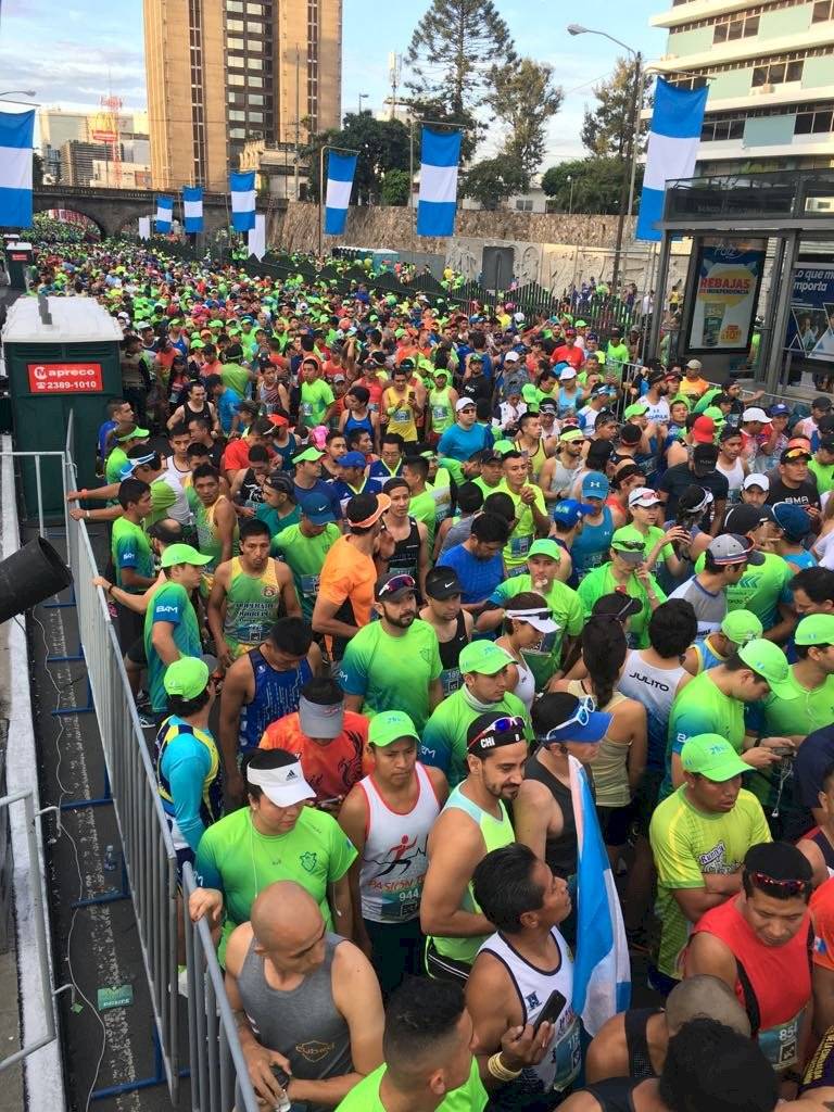 Los participantes listos para la salida