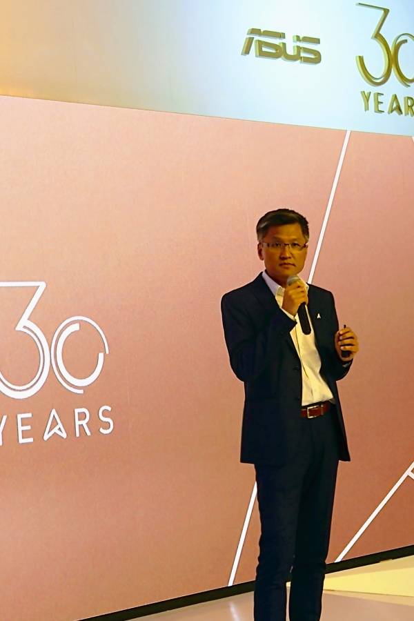 ASUS celebra 30 años