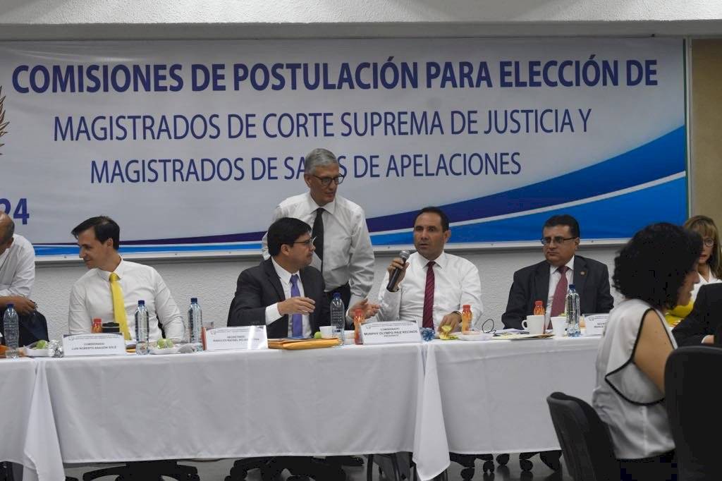 Comisión de postulación
