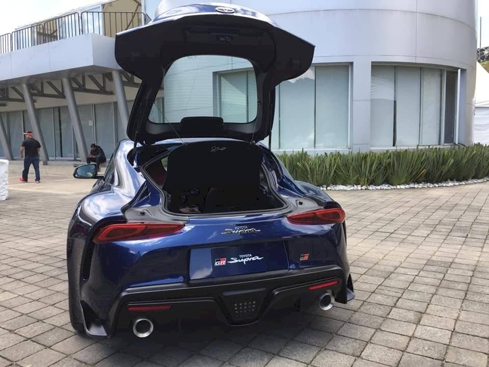 6 razones por las que Toyota Supra es el deportivo ideal para una mujer