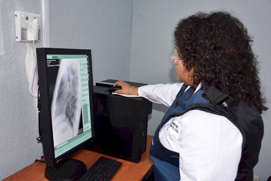 Rotary International dona equipo de rayos x digital