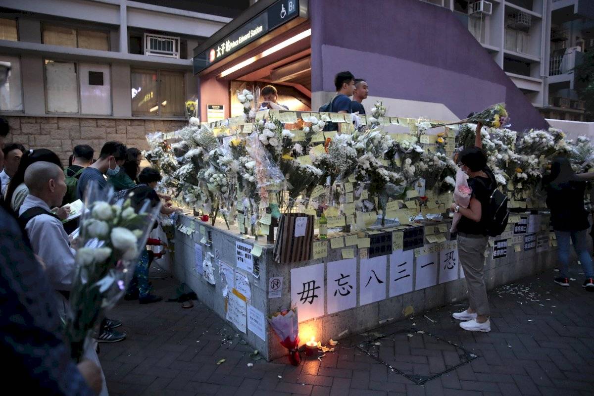 También se han utilizado las flores blancas como símbolo de protesta en Hong Kong