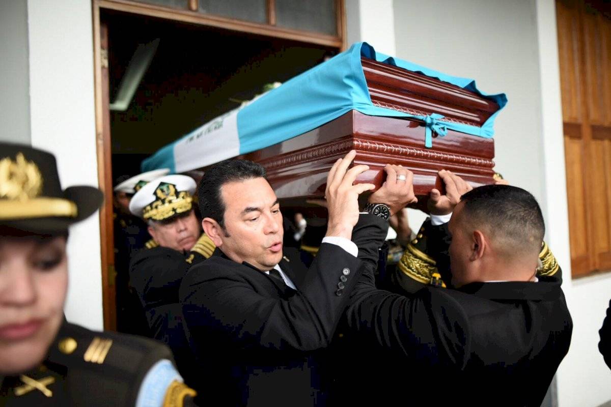 Jimmy Morales en honras fúnebres