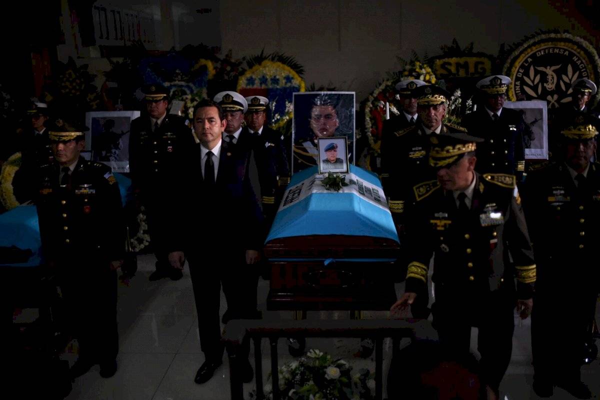 Jimmy Morales en honras fúnebres