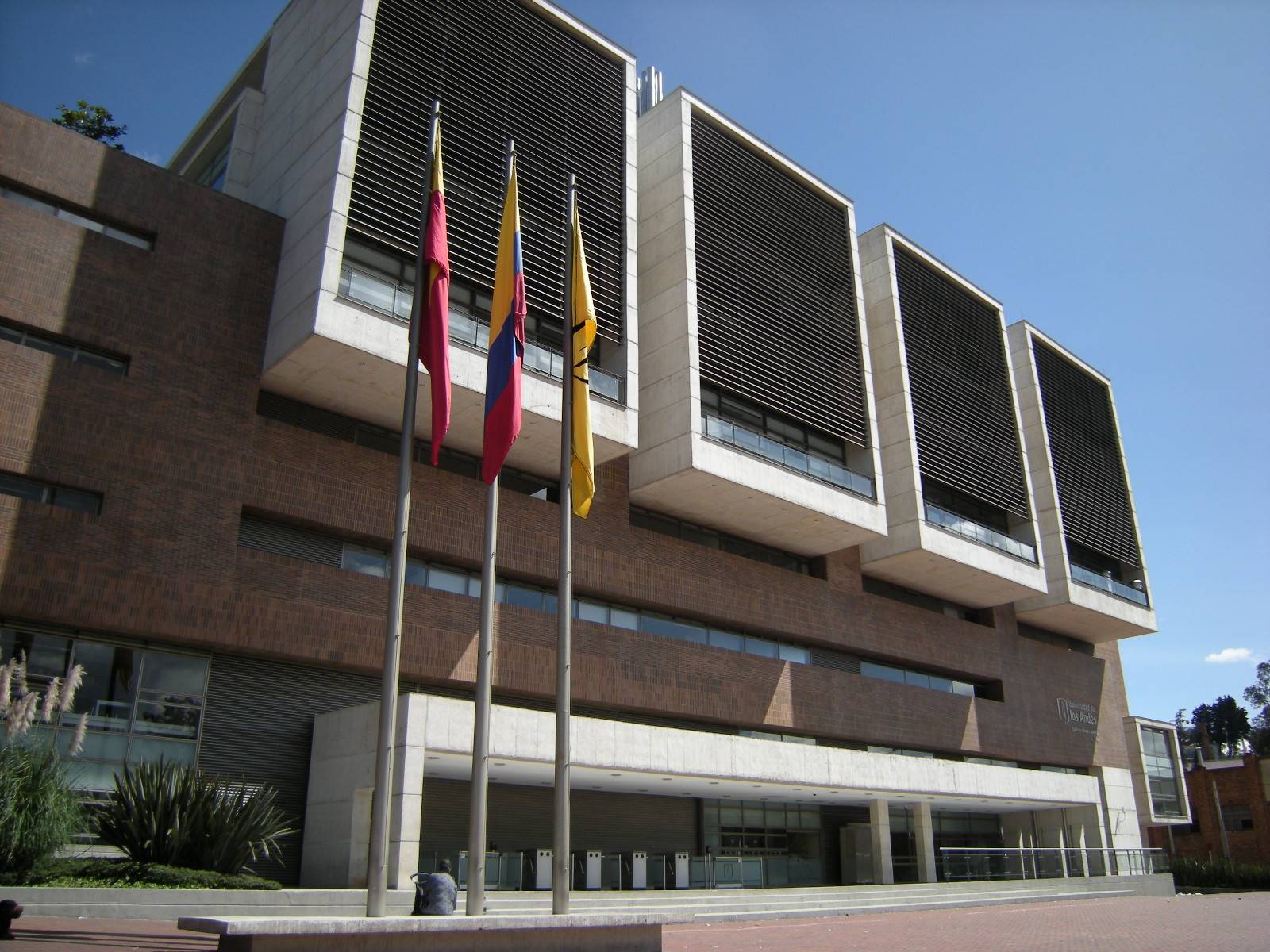 Universidad de los Andes La primera maestría virtual en ingeniería de software de Latinoamérica será lanzada en Colombia
