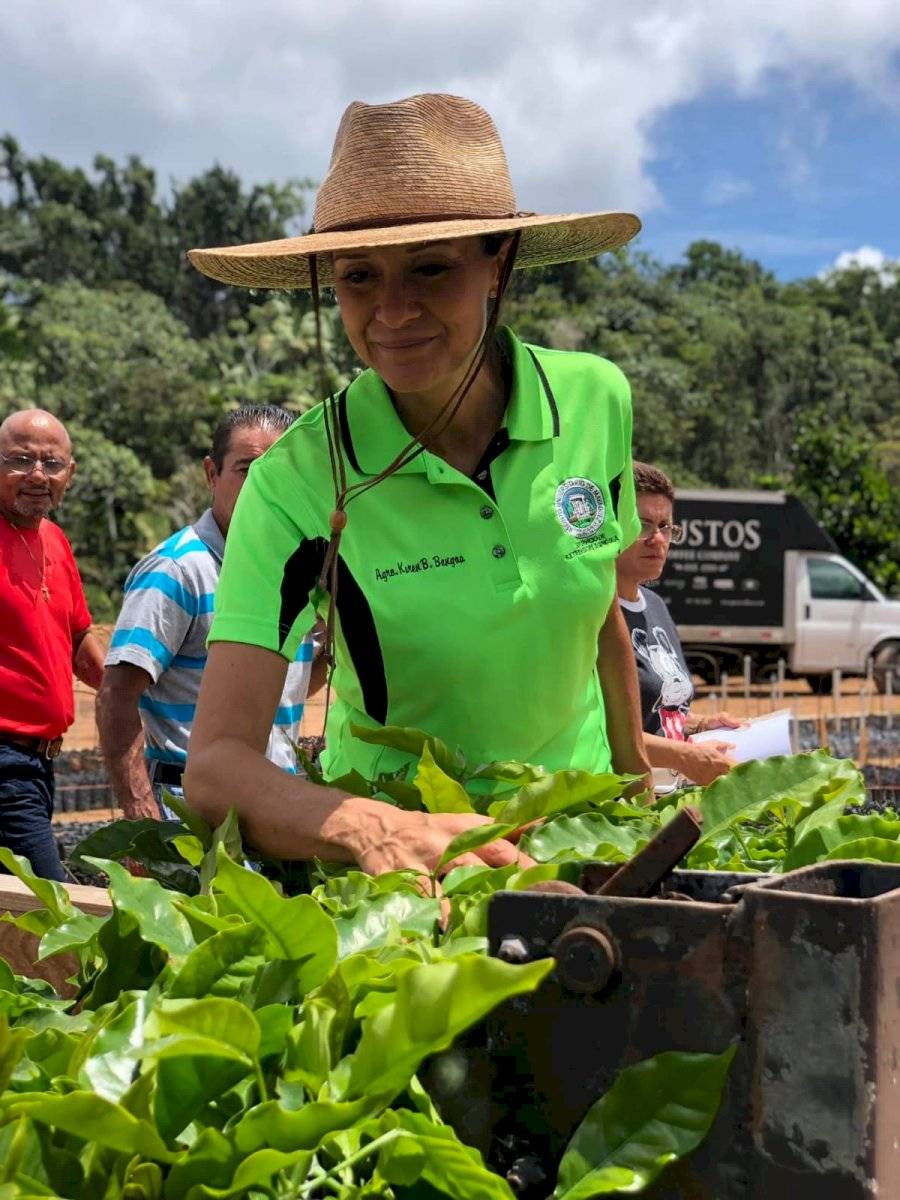 Agronoma Karen Bengoa