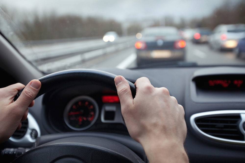 Conducir. Velocidad. Auto. Conducir. Velocidad. Auto.