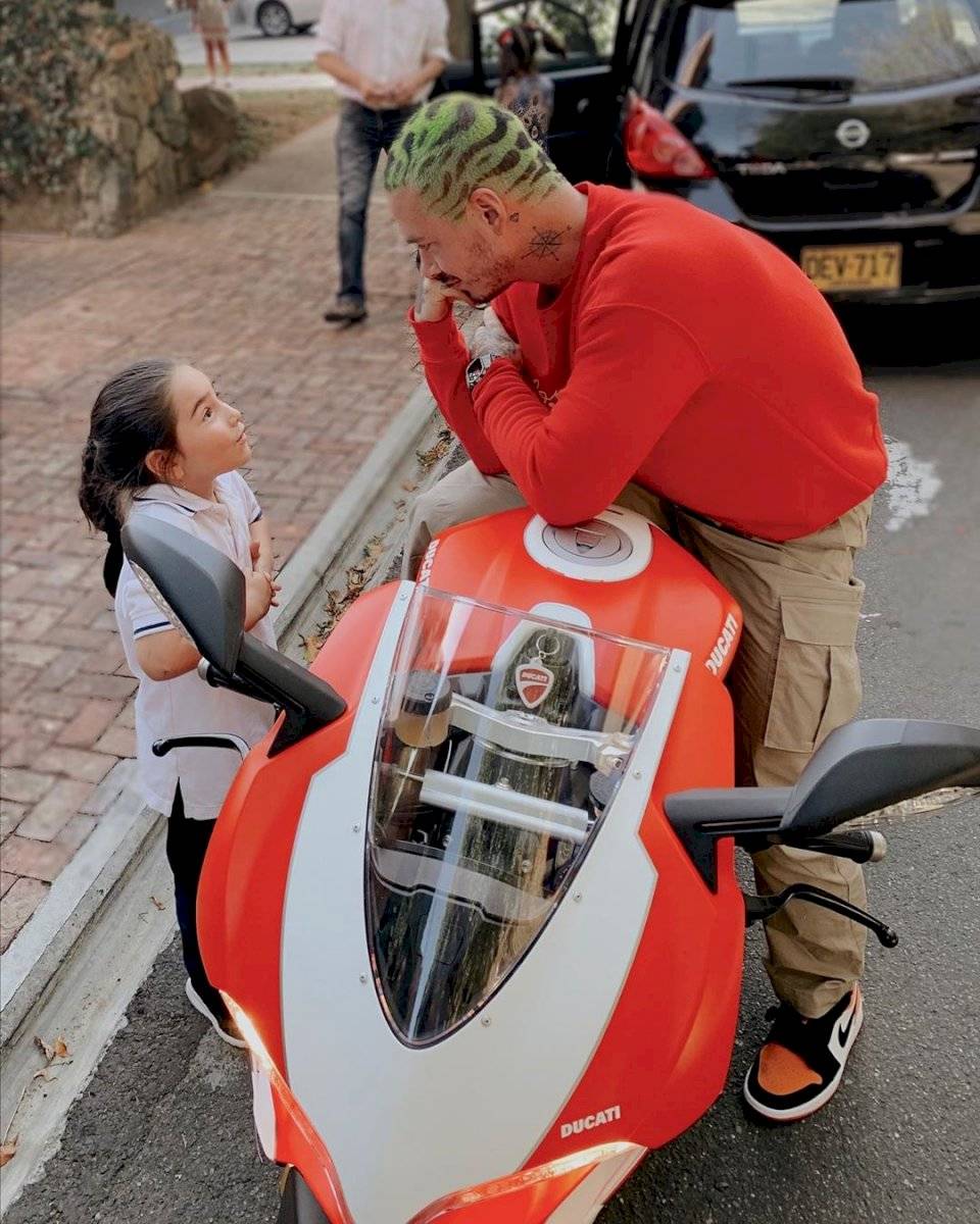 J Balvin