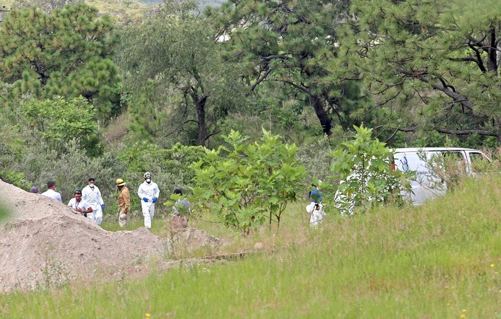 Encuentran 15 bolsas más con restos humanos en pozo de Zapopan; suman 41