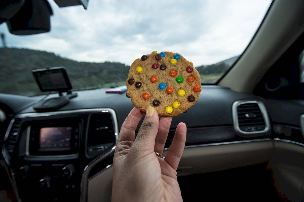 Comer en el auto.
