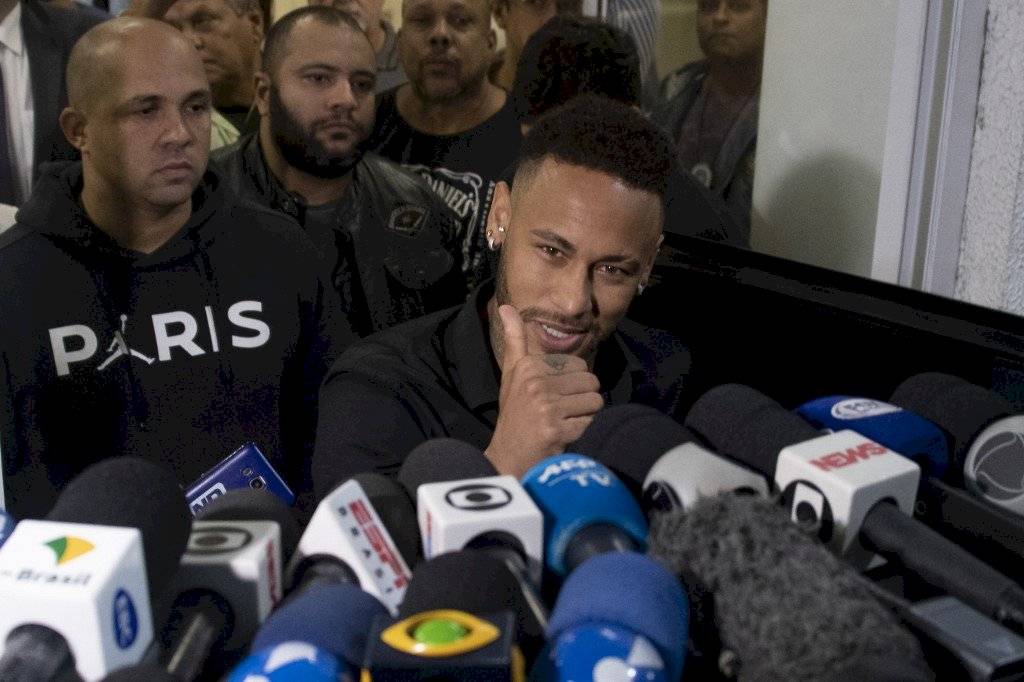 Modelo Najila Trindade acusada extorsión y calumnia a Neymar