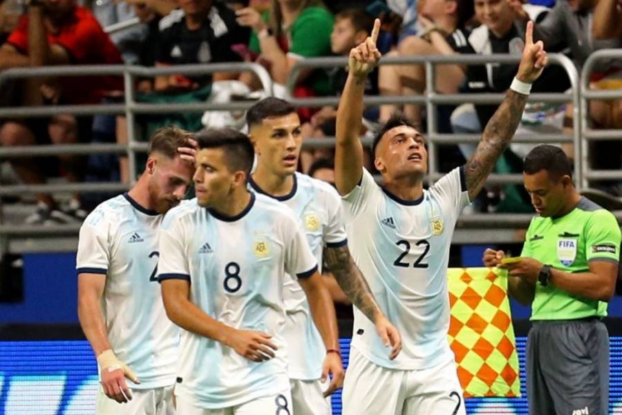 Resultado de imagen para CON UN LAUTARO MARTINEZ INSPIRADO ARGENTINA GOLEO