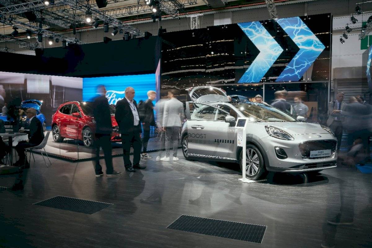 Ford eléctricos e híbridos en Frankfurt.