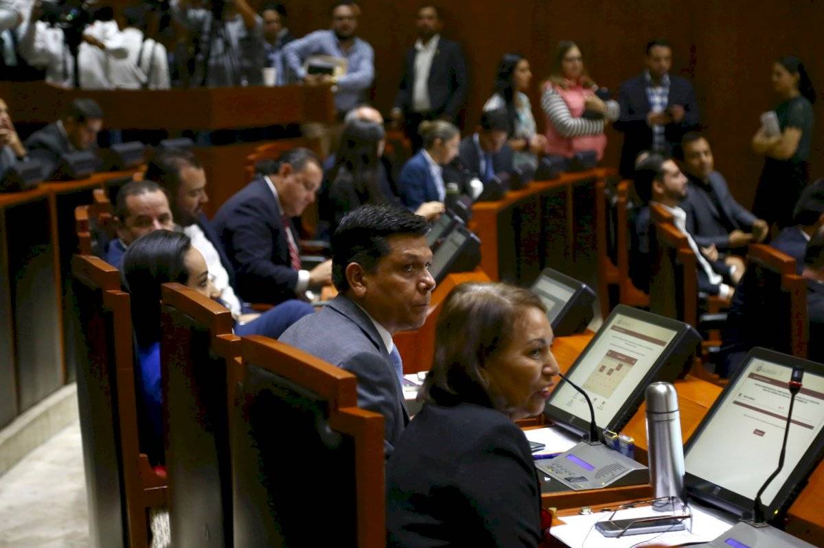 Congreso de Jalisco da el primer paso para crear una nueva Constitución