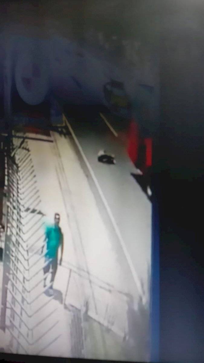 pasajero cae de bus
