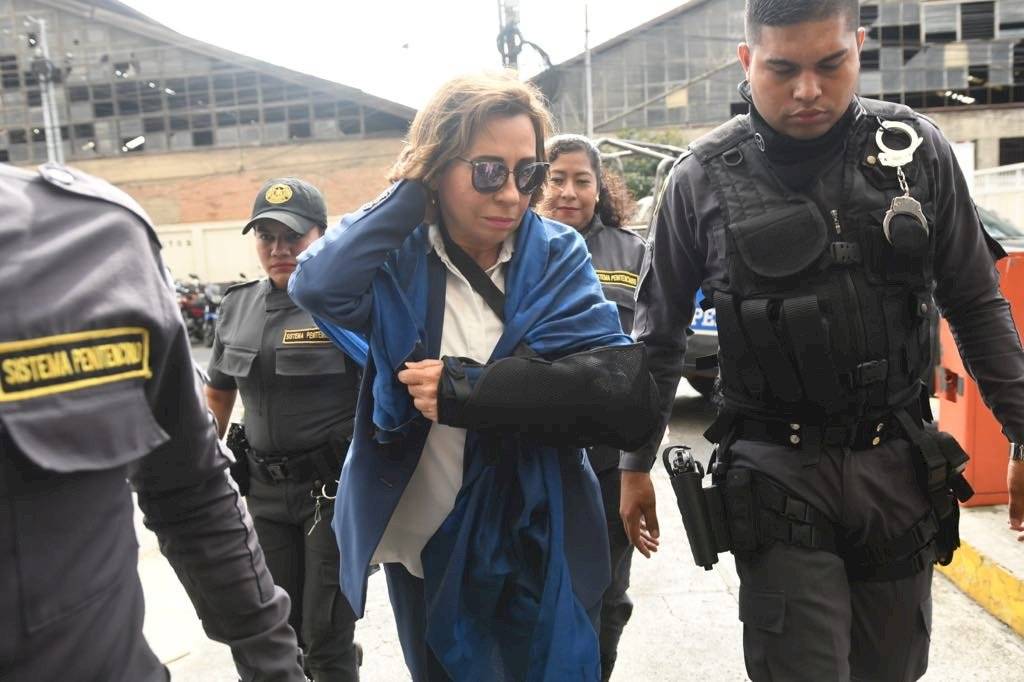 Sandra Torres, excandidata por la UNE, llega a Tribunales