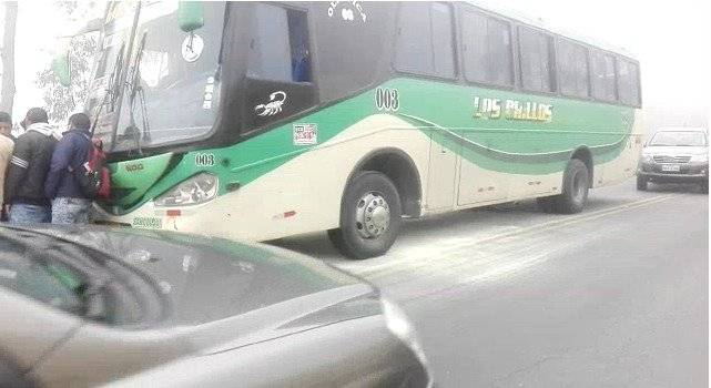 Incendio de bus interparroquial en Quito