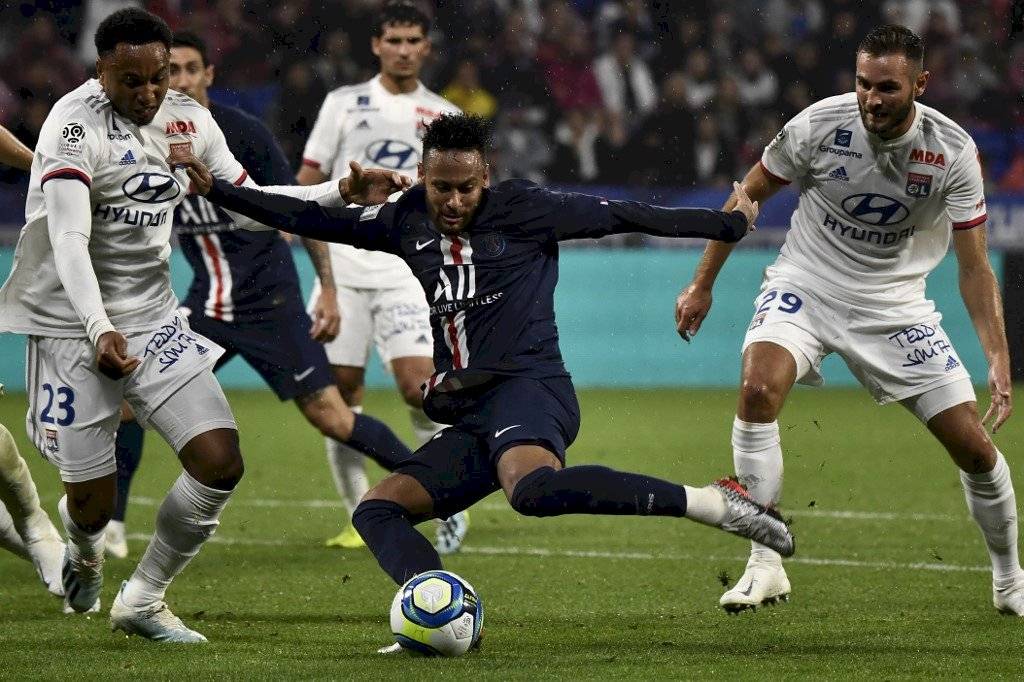Neymar vuelve a salvar al PSG