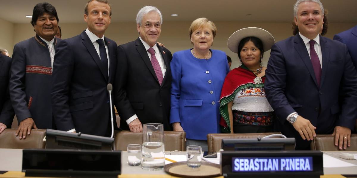 Sebastián Piñera, Macron y Harrison Ford sellan acuerdo por los bosques