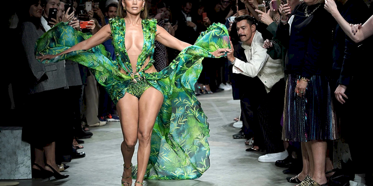 Google nos recuerda que inventó su buscador de imágenes por Jennifer Lopez y su vestido Versace