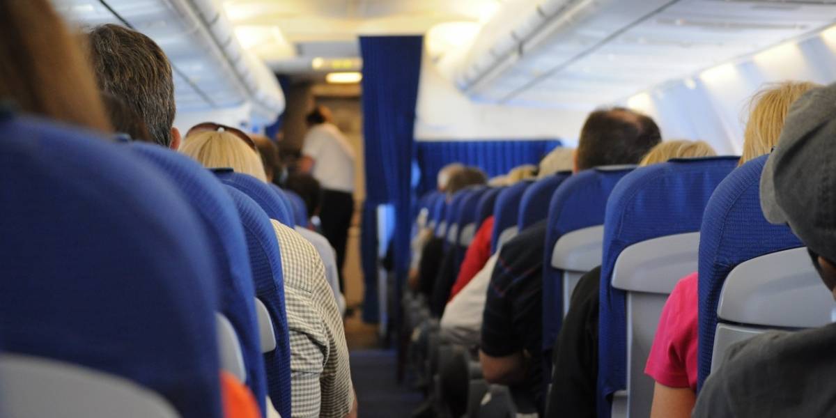 Sufrir de flatulencias durante un vuelo tiene una explicación científica