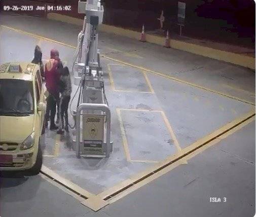 Robo en gasolinera al norte de Quito