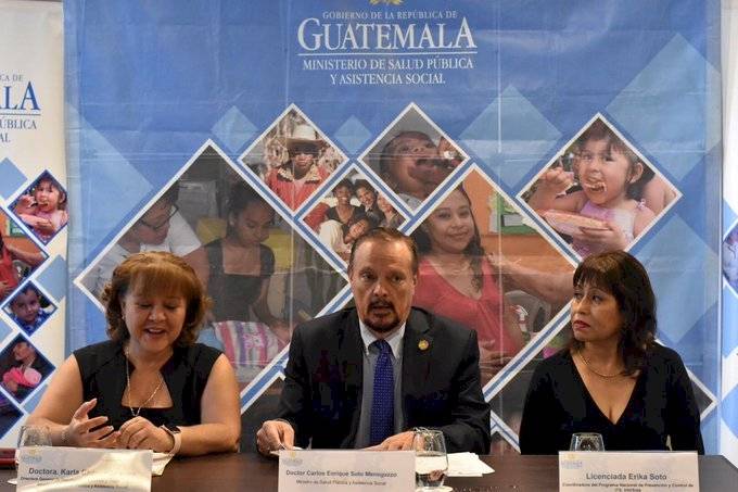 Ministerio de Salud presenta guía de aplicación de retrovirales para pacientes con VIH