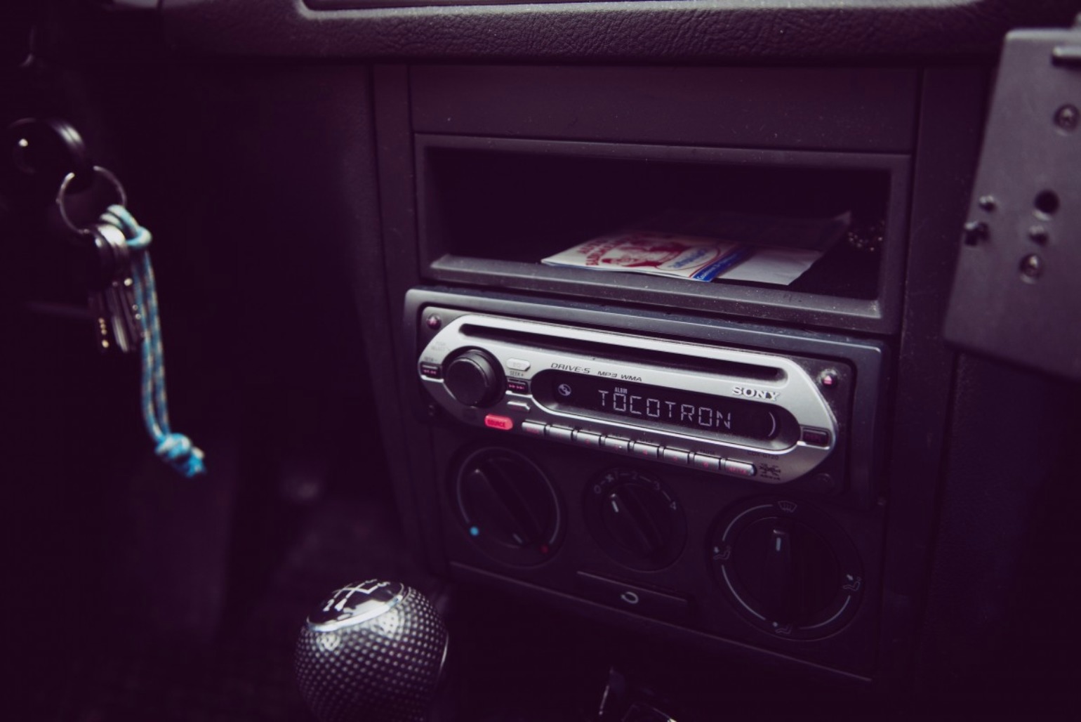 Música estéreo auto