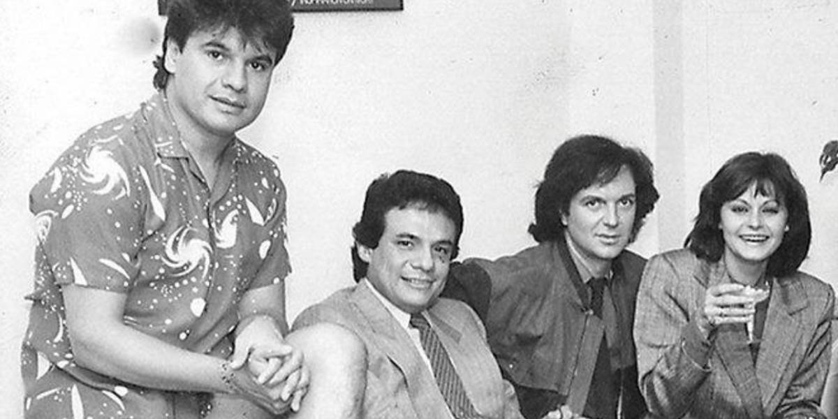 Este es el origen de la fotografía de José José, Rocío Dúrcal, Juan Gabriel y Camilo Sesto