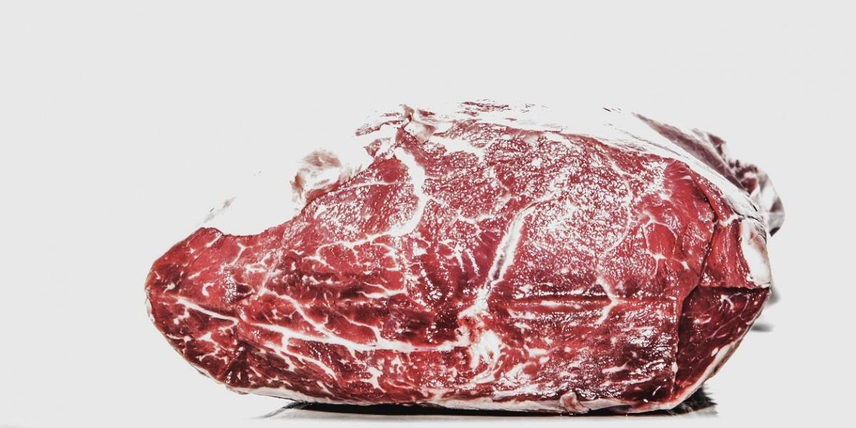 Polémico estudio minimiza relación del consumo de carnes rojas con el cáncer